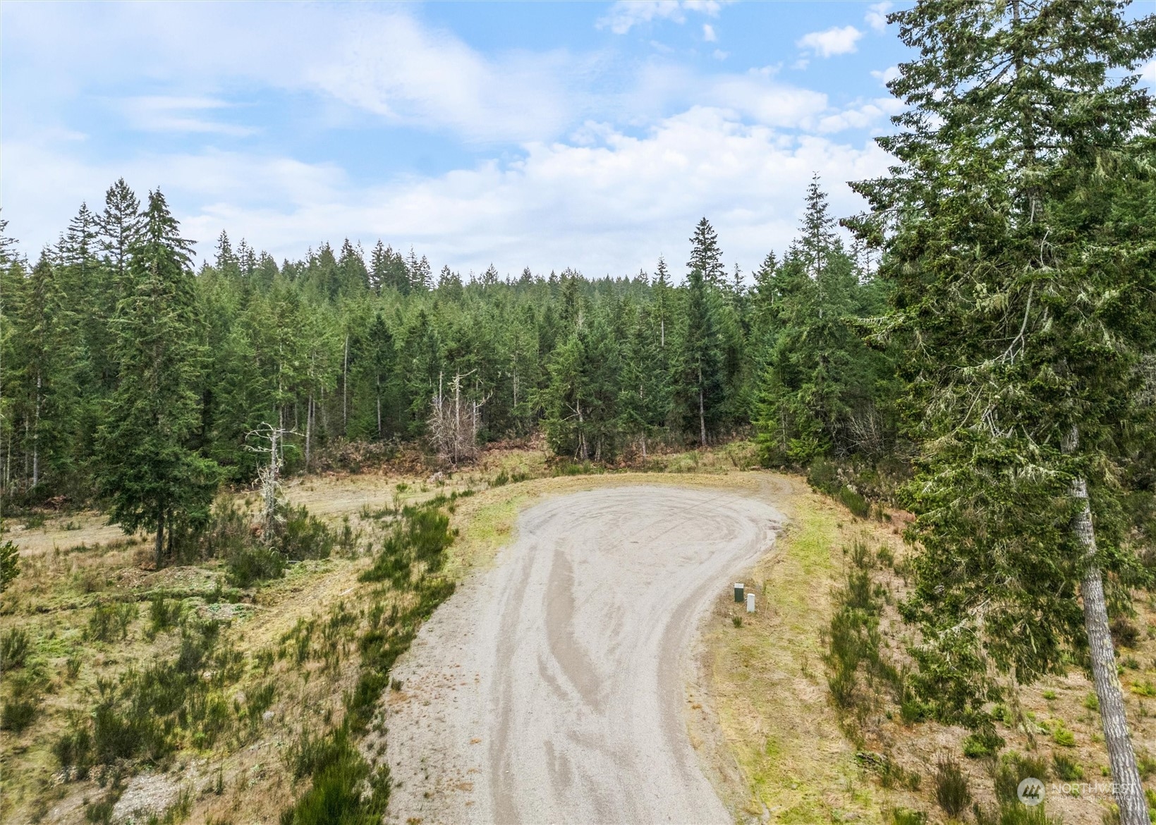 6902 Southwest Ridgeline Drive Port Orchard, WA 98367 - Photo 5 of 18 Gallery Image 5