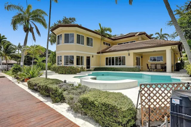 $8,500 | 2484 Southeast 12th Street, Pompano Beach, FL 33062