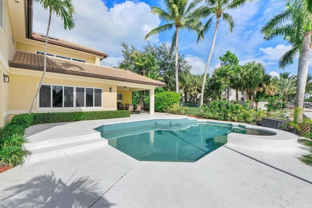 $8,500 | 2484 Southeast 12th Street, Pompano Beach, FL 33062