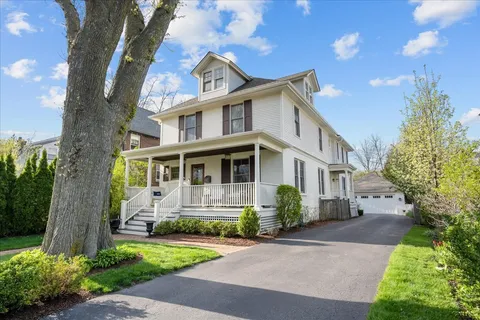 $1,825,000 | 158 Atteridge Road, Lake Forest, IL 60045