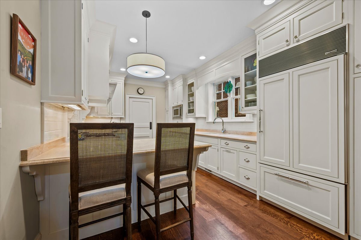 158 Atteridge Road Lake Forest, IL 60045 - Photo 11 of 36