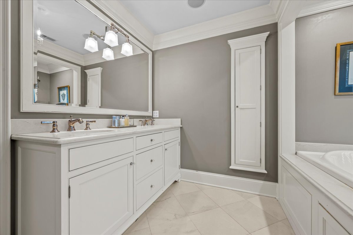 158 Atteridge Road Lake Forest, IL 60045 - Photo 20 of 36