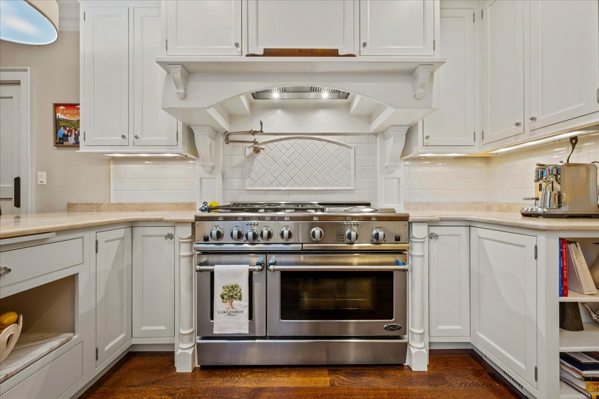 158 Atteridge Road Lake Forest, IL 60045 - Photo 10 of 36