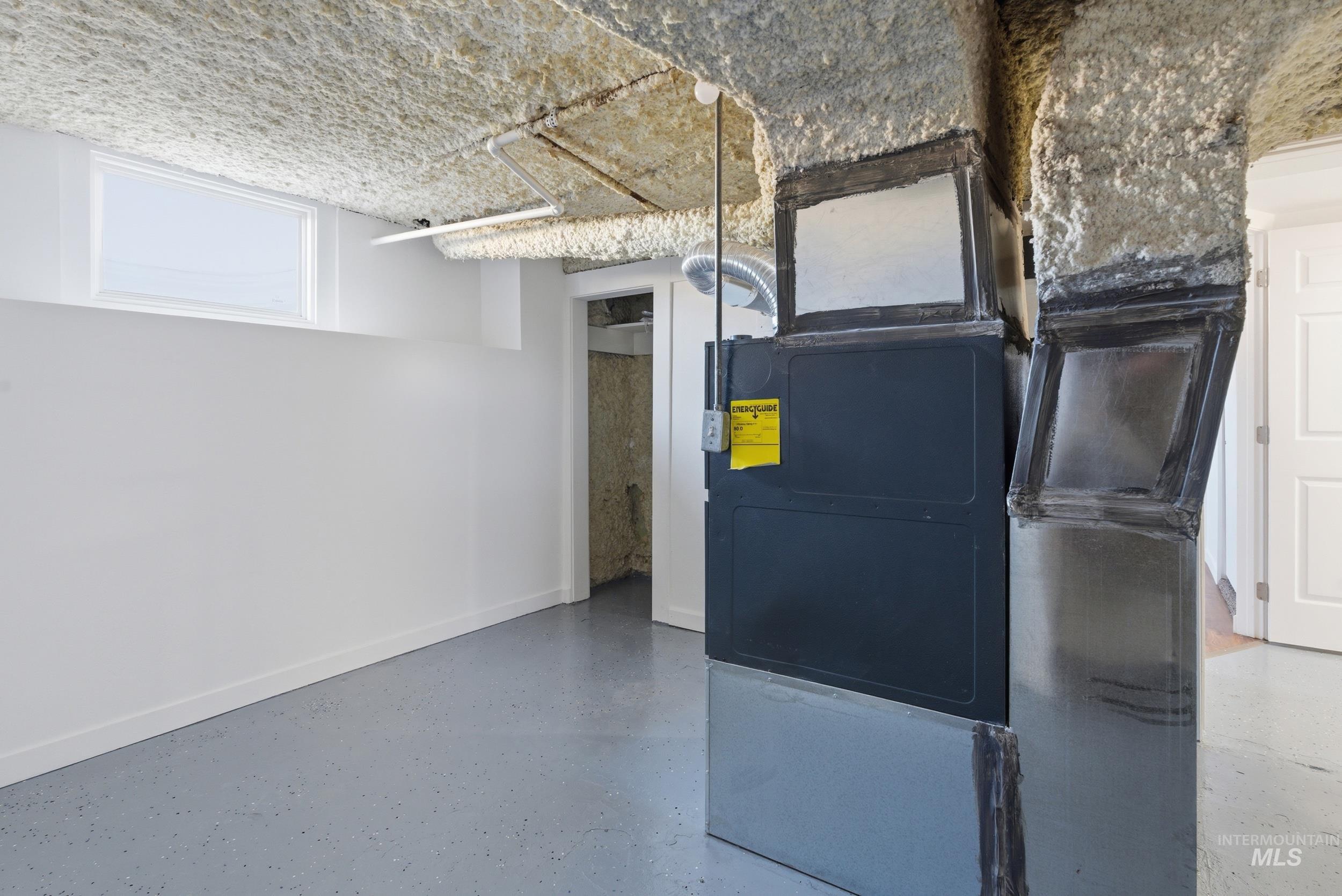 107 West Main Street Declo, ID 83323 - Photo 25 of 32 Utilities featuring heating unit