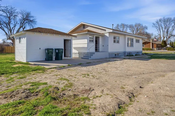 $329,900 | 107 West Main Street, Declo, ID 83323