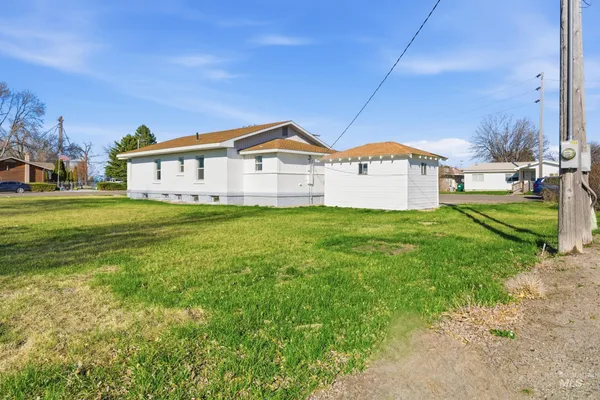 $329,900 | 107 West Main Street, Declo, ID 83323