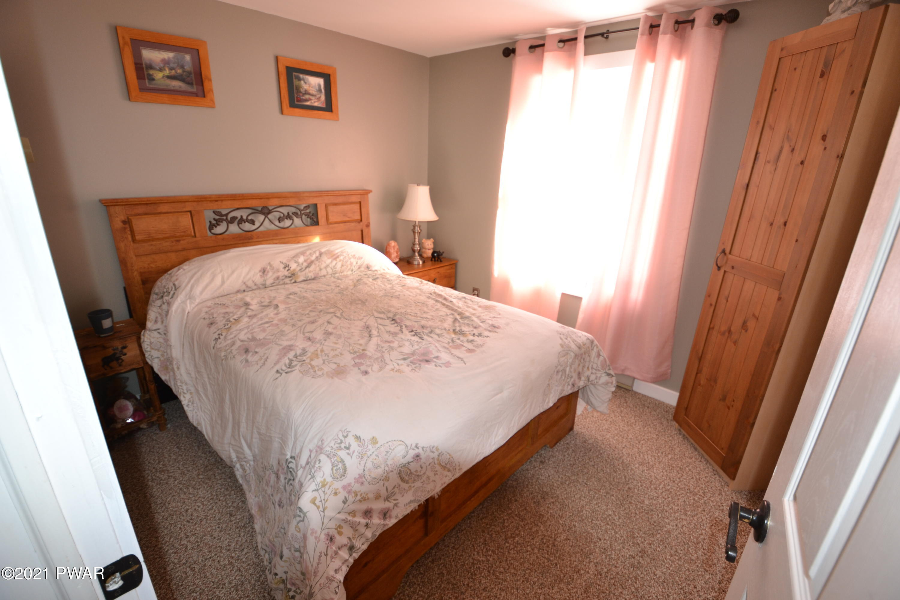 109 Roundhill Road Dingmans Ferry, PA 18328 - Photo 9 of 33 BEDROOM 01