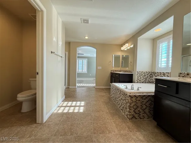 $2,070 | 9172 Domina Royal Street, Las Vegas, NV 89148