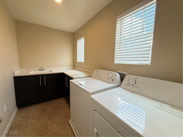 $2,070 | 9172 Domina Royal Street, Las Vegas, NV 89148