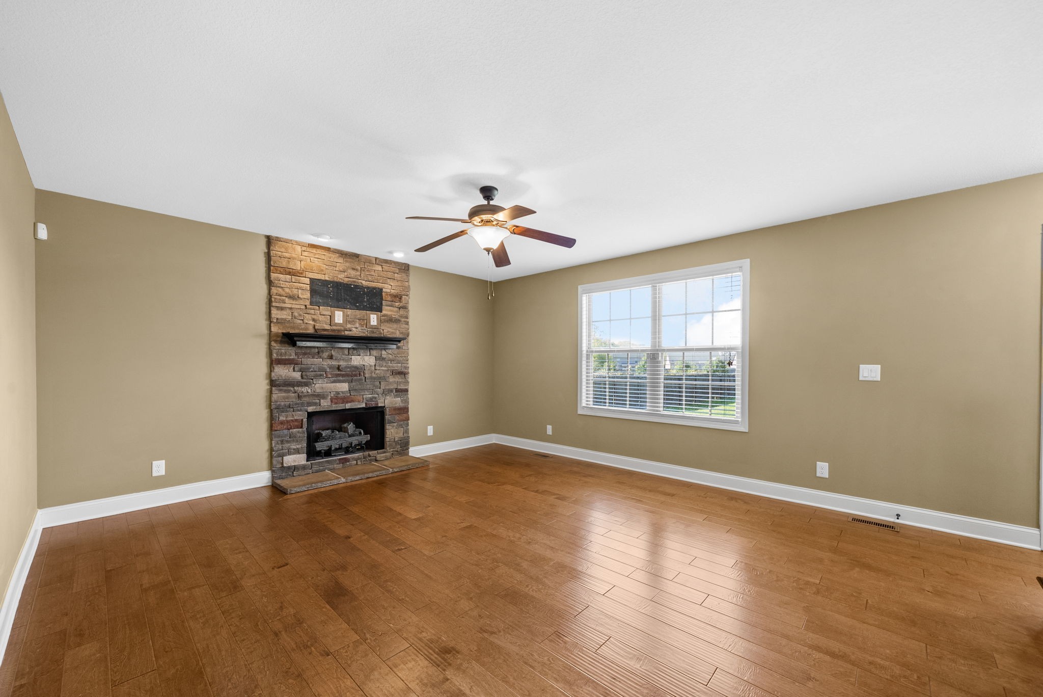 2318 Button Drive Clarksville, TN 37040 - Photo 4 of 30