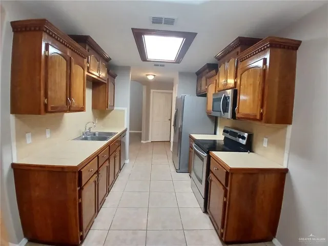 $260,000 | 3216 Ginger Avenue, Edinburg, TX 78539