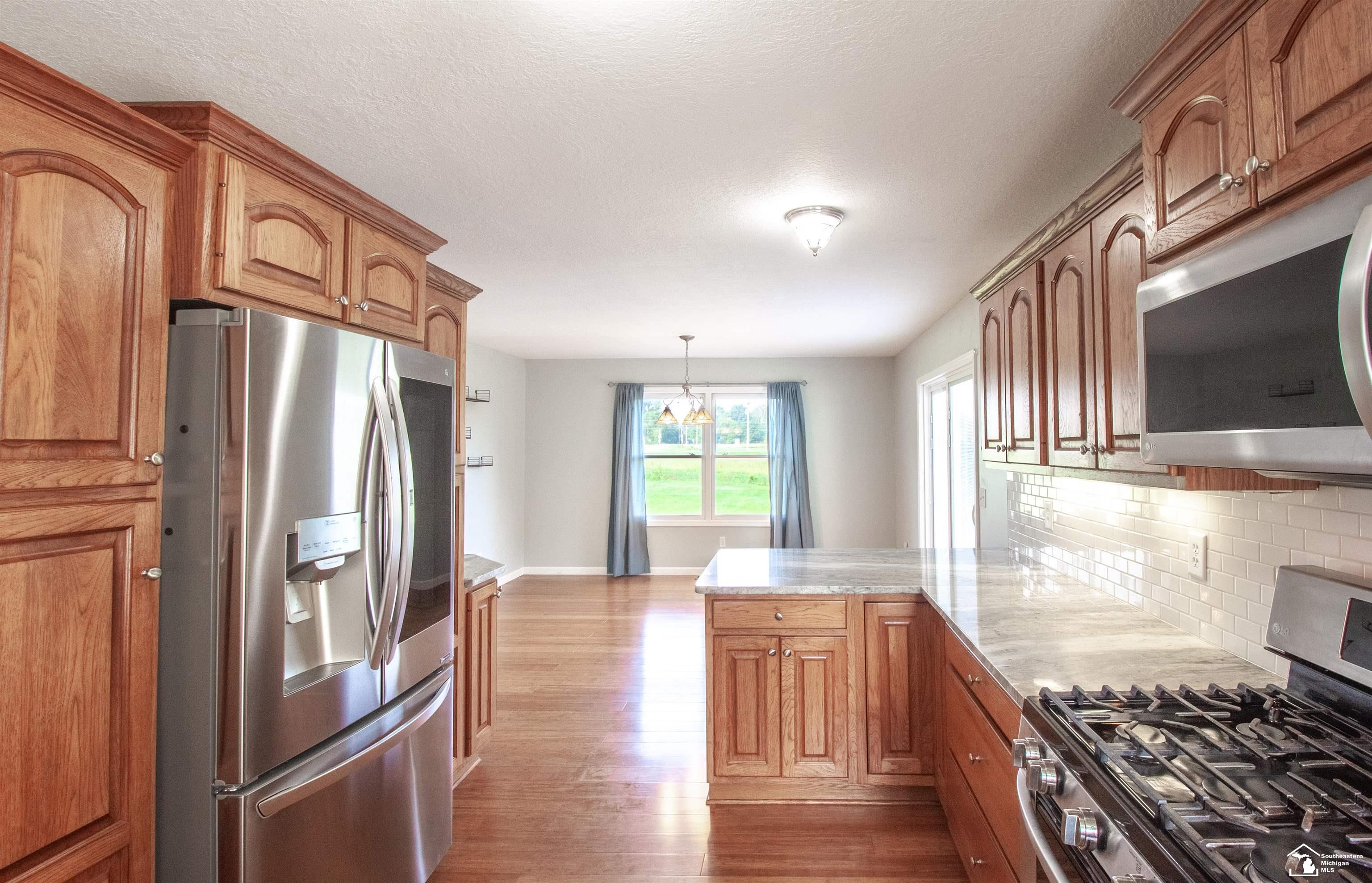 704 West Erie Road Temperance, MI 48182 - Photo 11 of 42