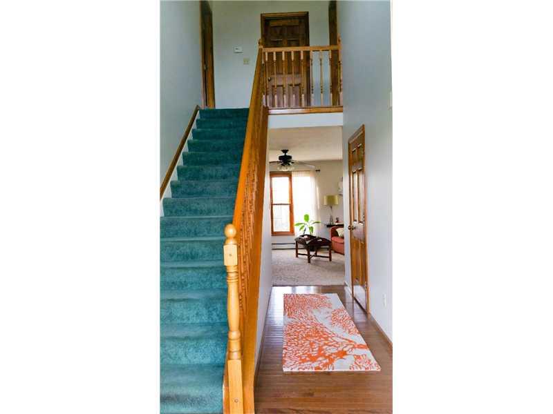 105 Upper Service Road Hookstown, PA 15050 - Photo 4 of 21 Entry/Foyer.