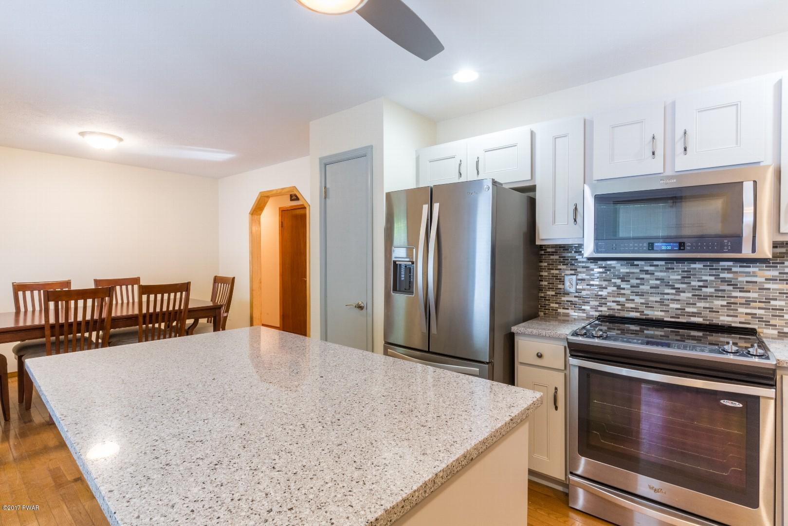 103 Price Street Bushkill, PA 18324 - Photo 7 of 21
