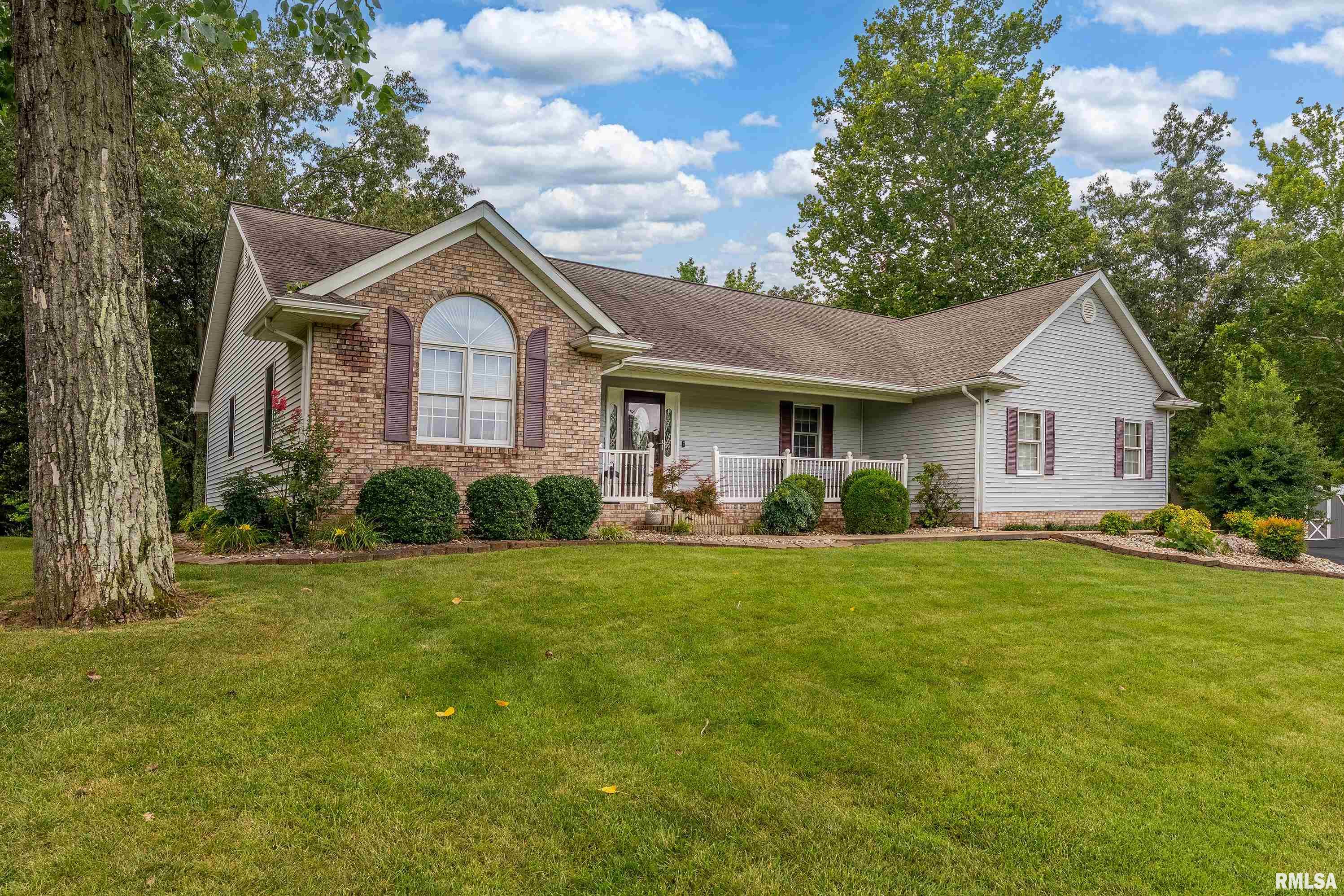 2000 Emily Lane Marion, IL 62959 - Photo 2 of 54