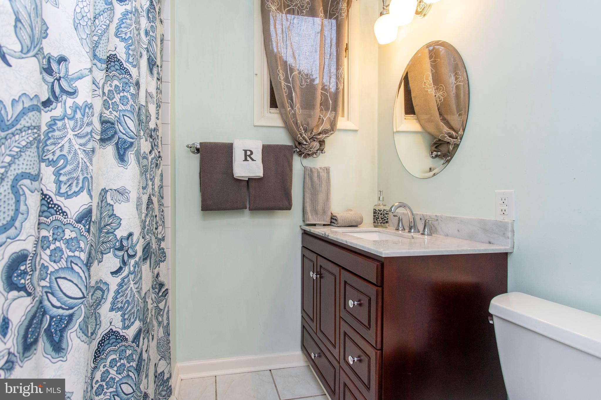500 Berwyn Baptist Road, Unit 14 Devon, PA 19333 - Photo 40 of 49 Bathroom 2 with tub and shower