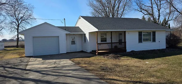 $159,900 | 300 Central Avenue South, Hollandale, MN 56045