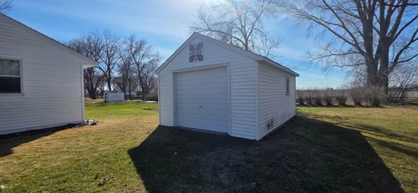 $159,900 | 300 Central Avenue South, Hollandale, MN 56045