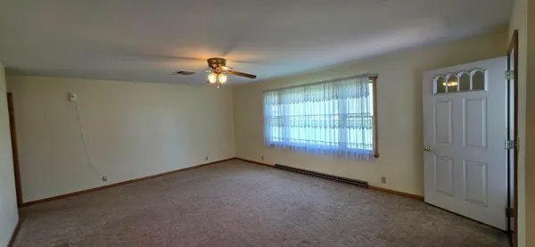 $159,900 | 300 Central Avenue South, Hollandale, MN 56045