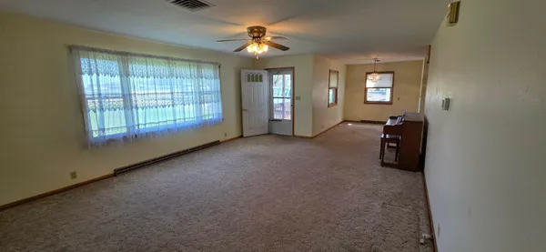 $159,900 | 300 Central Avenue South, Hollandale, MN 56045