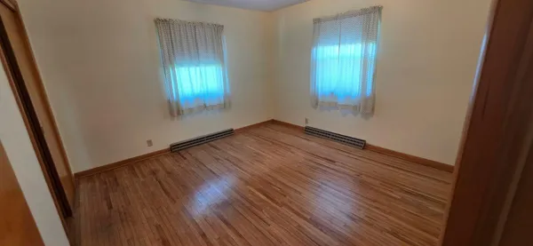 $159,900 | 300 Central Avenue South, Hollandale, MN 56045