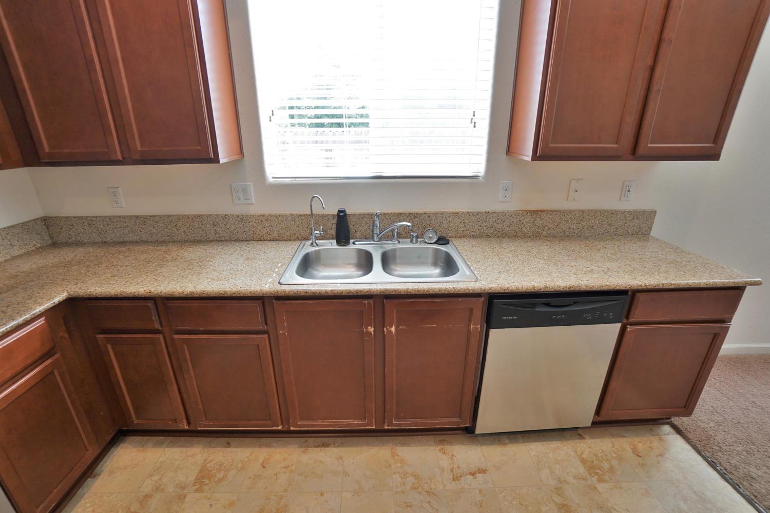 559 Ivory Street Lemoore, CA 93245 - Photo 30 of 59