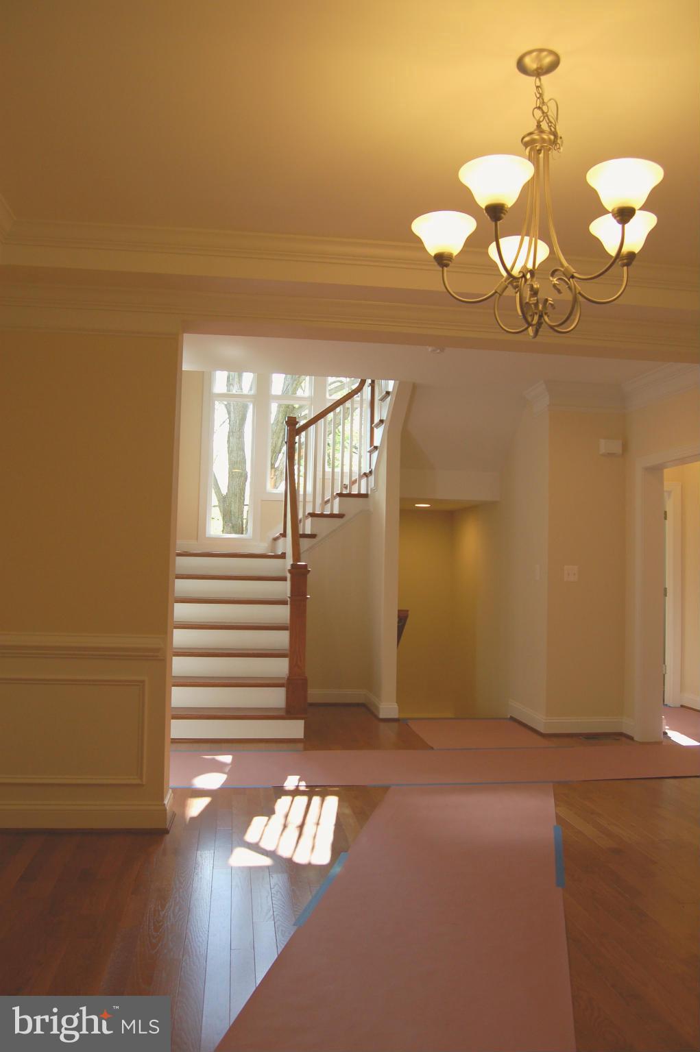 712 Kingsley Road Southwest Vienna, VA 22180 - Photo 12 of 28 Dining Room
