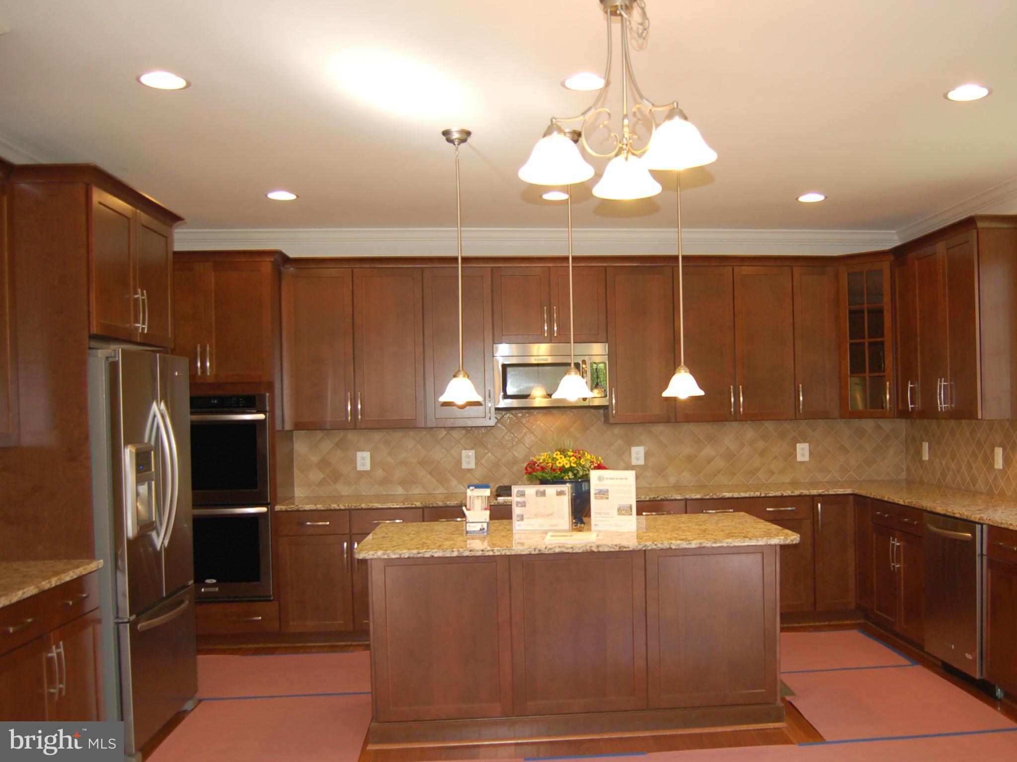 712 Kingsley Road Southwest Vienna, VA 22180 - Photo 13 of 28 Kitchen
