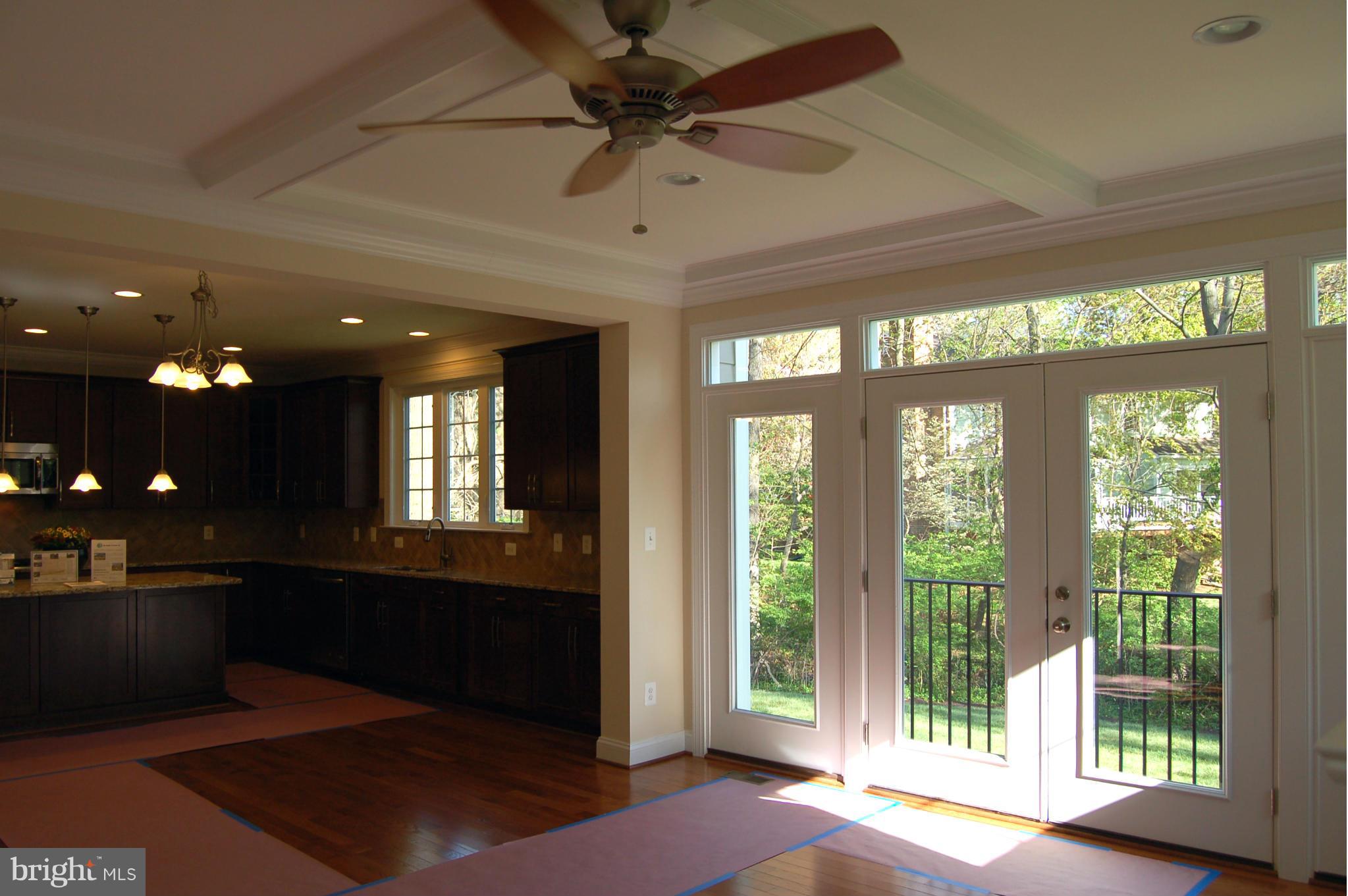 712 Kingsley Road Southwest Vienna, VA 22180 - Photo 9 of 28 Family Room