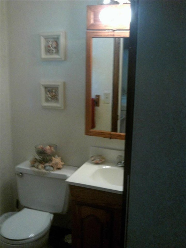 8290 West Stanley Road Flushing, MI 48433 - Photo 19 of 42 21495493-18.JPG