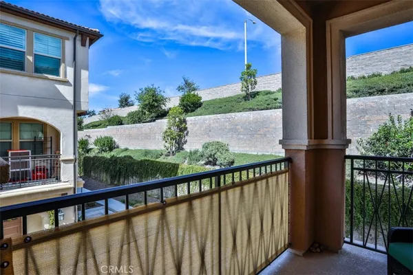 $858,800 | 608 White Oaks, Lake Forest, CA 92610