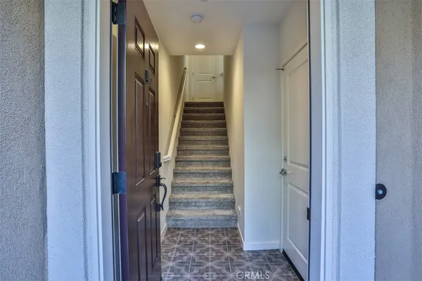 $858,800 | 608 White Oaks, Lake Forest, CA 92610