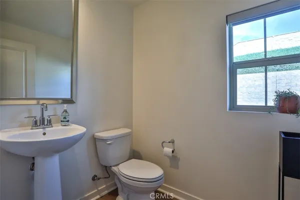 $858,800 | 608 White Oaks, Lake Forest, CA 92610