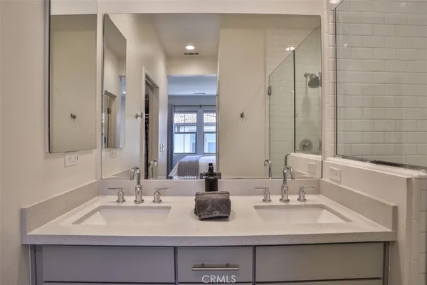 $858,800 | 608 White Oaks, Lake Forest, CA 92610