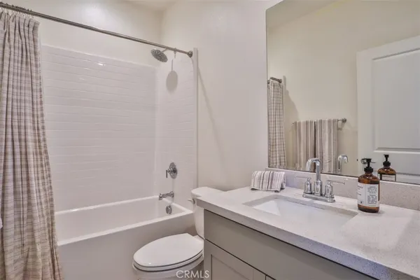 $858,800 | 608 White Oaks, Lake Forest, CA 92610