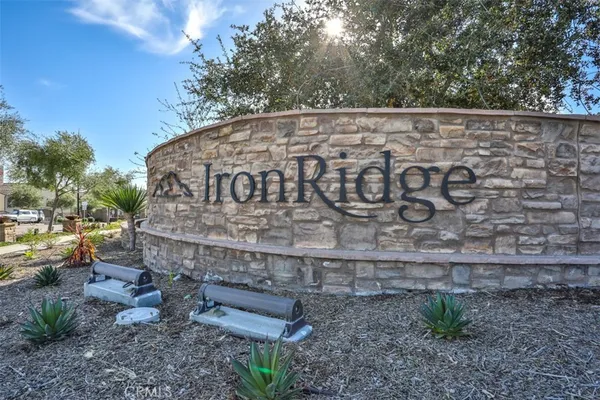 $858,800 | 608 White Oaks, Lake Forest, CA 92610