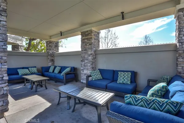 $858,800 | 608 White Oaks, Lake Forest, CA 92610