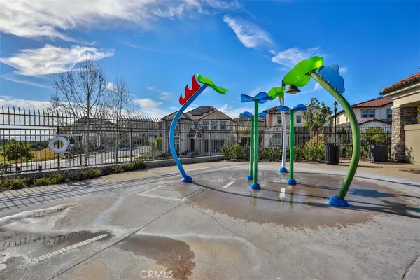 $858,800 | 608 White Oaks, Lake Forest, CA 92610