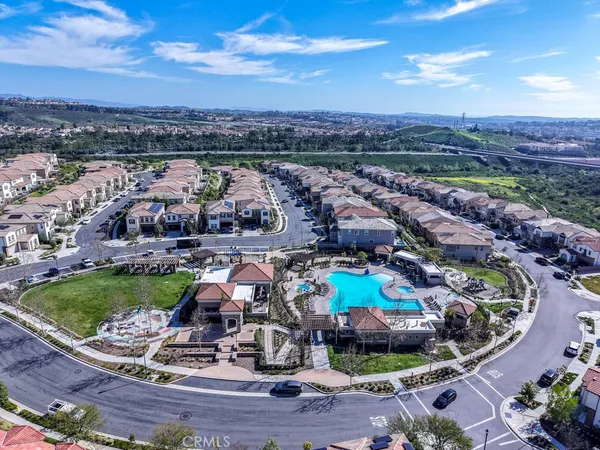 $858,800 | 608 White Oaks, Lake Forest, CA 92610