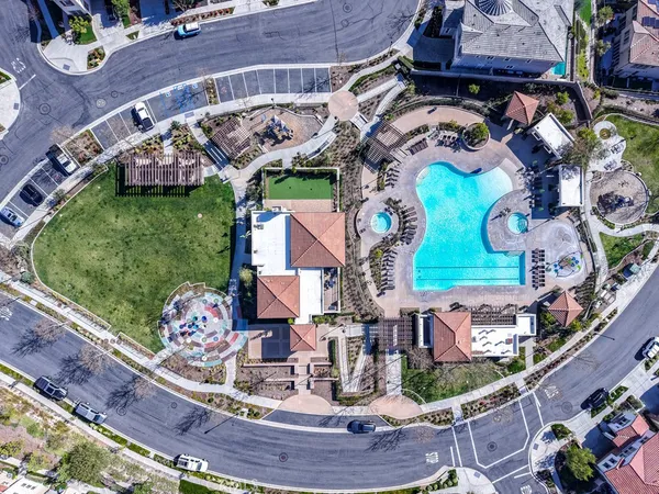 $858,800 | 608 White Oaks, Lake Forest, CA 92610