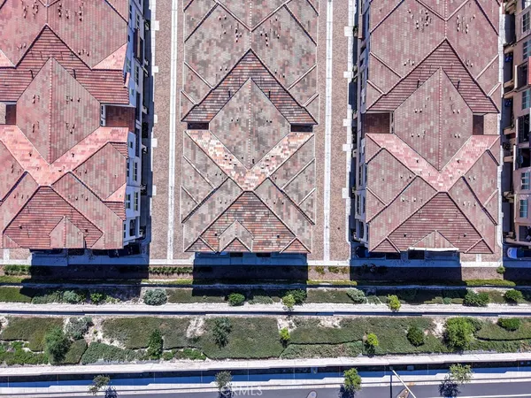 $858,800 | 608 White Oaks, Lake Forest, CA 92610