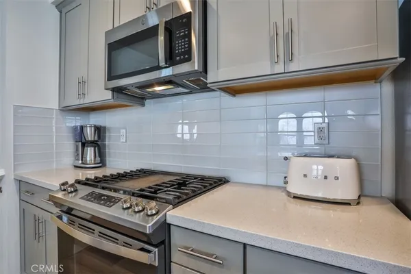 $858,800 | 608 White Oaks, Lake Forest, CA 92610