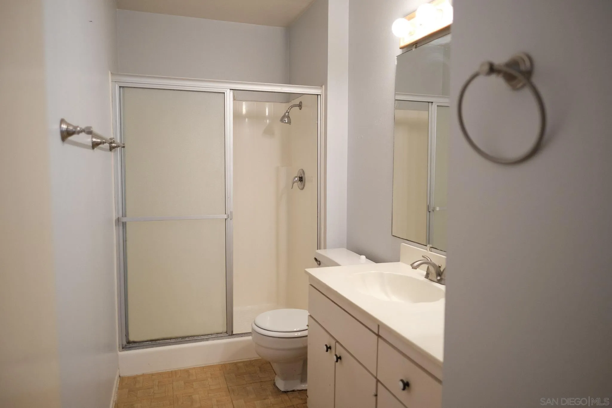 2142 Ridgeview Place Escondido, CA 92026 - Photo 12 of 29 Gallery Image 12