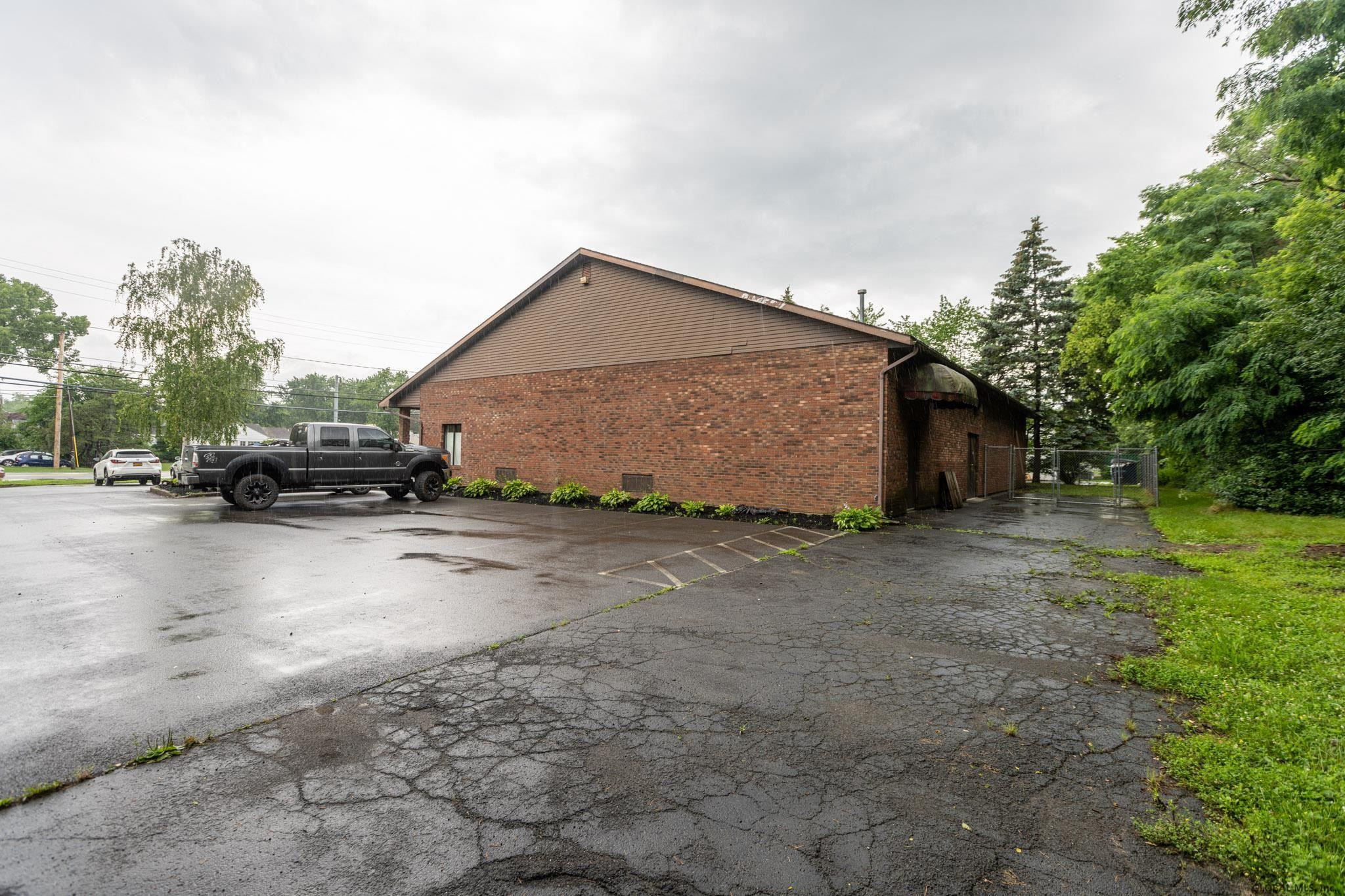 385 Troy Schenectady Road Colonie, NY 12110 - Photo 8 of 27 Photo 8