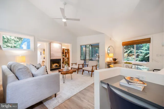 $719,000 | 6801 Cavalier Trail, Falls Church, VA 22042