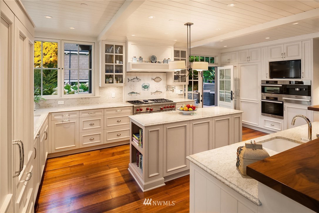 8802 & 8804 Spargur Loop Road Northeast Bainbridge Island, WA 98110 - Photo 14 of 40 Gallery Image 14