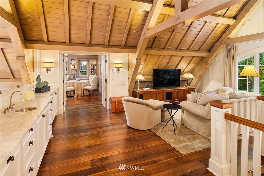 8802 & 8804 Spargur Loop Road Northeast Bainbridge Island, WA 98110 - Photo 19 of 40 Gallery Image 19