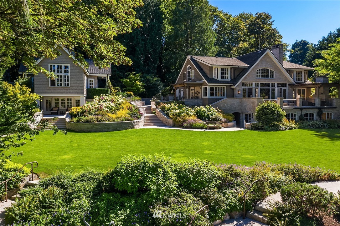 8802 & 8804 Spargur Loop Road Northeast Bainbridge Island, WA 98110 - Photo 3 of 40 Gallery Image 3