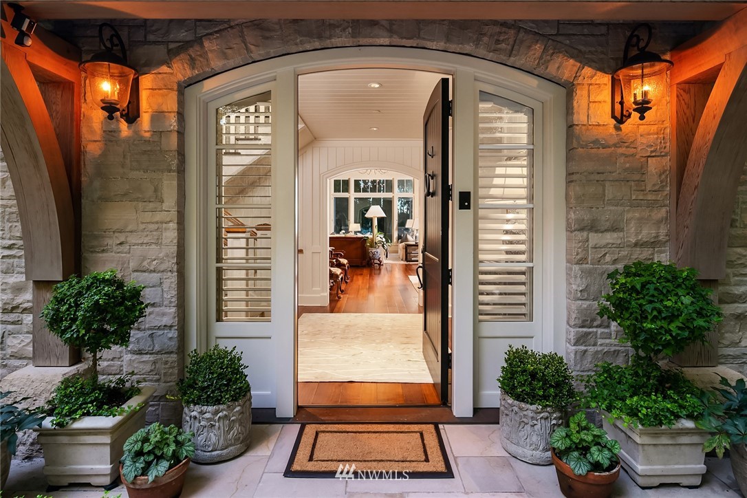 8802 & 8804 Spargur Loop Road Northeast Bainbridge Island, WA 98110 - Photo 7 of 40 Gallery Image 7