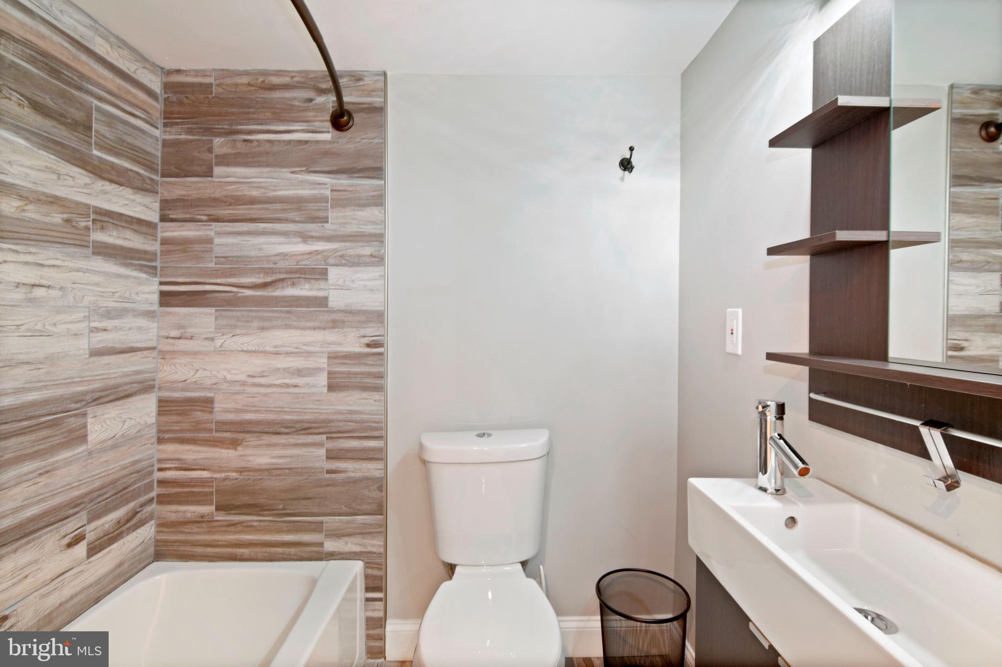16221 Frederick Road Woodbine, MD 21797 - Photo 27 of 40 Third Full Bath
